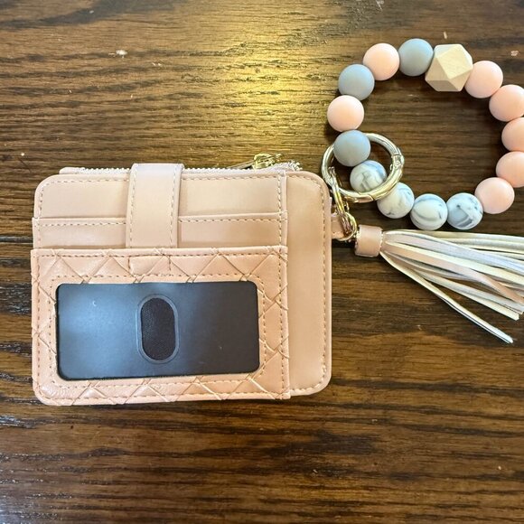 Light Pink Small Wristlet Silicone Beaded Bracelet or Strap - Picture 4 of 5